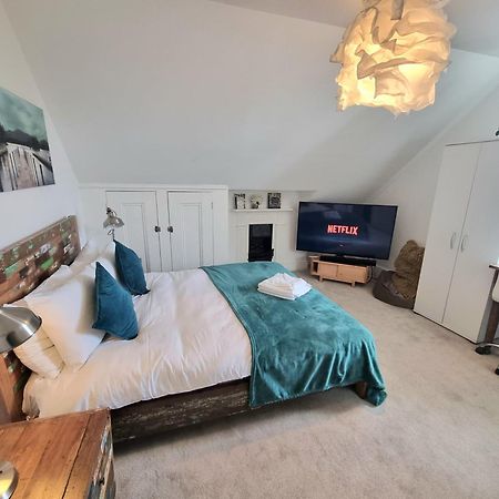 Stylish 2-Bed Flat, Quick Access To London Sights公寓 外观 照片