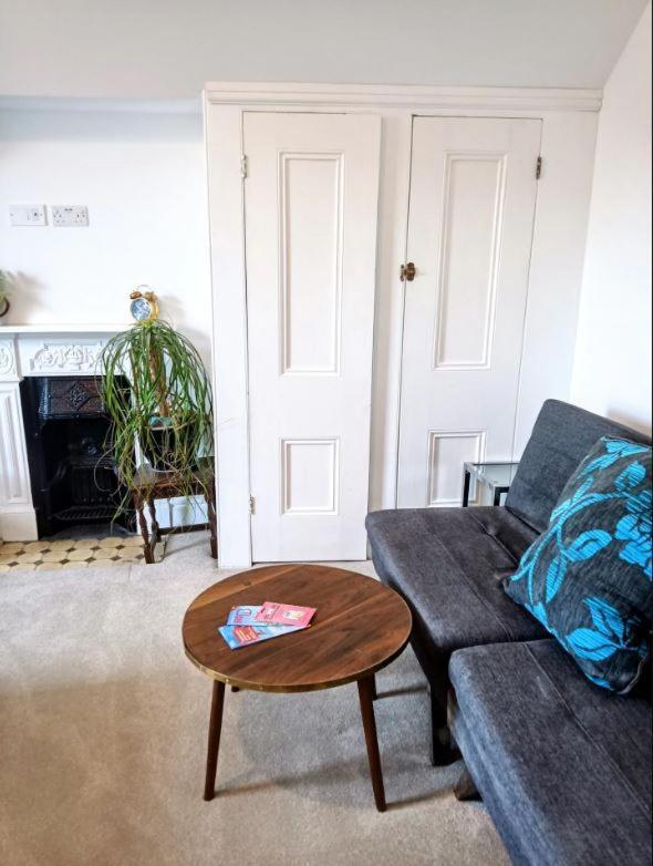 Stylish 2-Bed Flat, Quick Access To London Sights公寓 外观 照片
