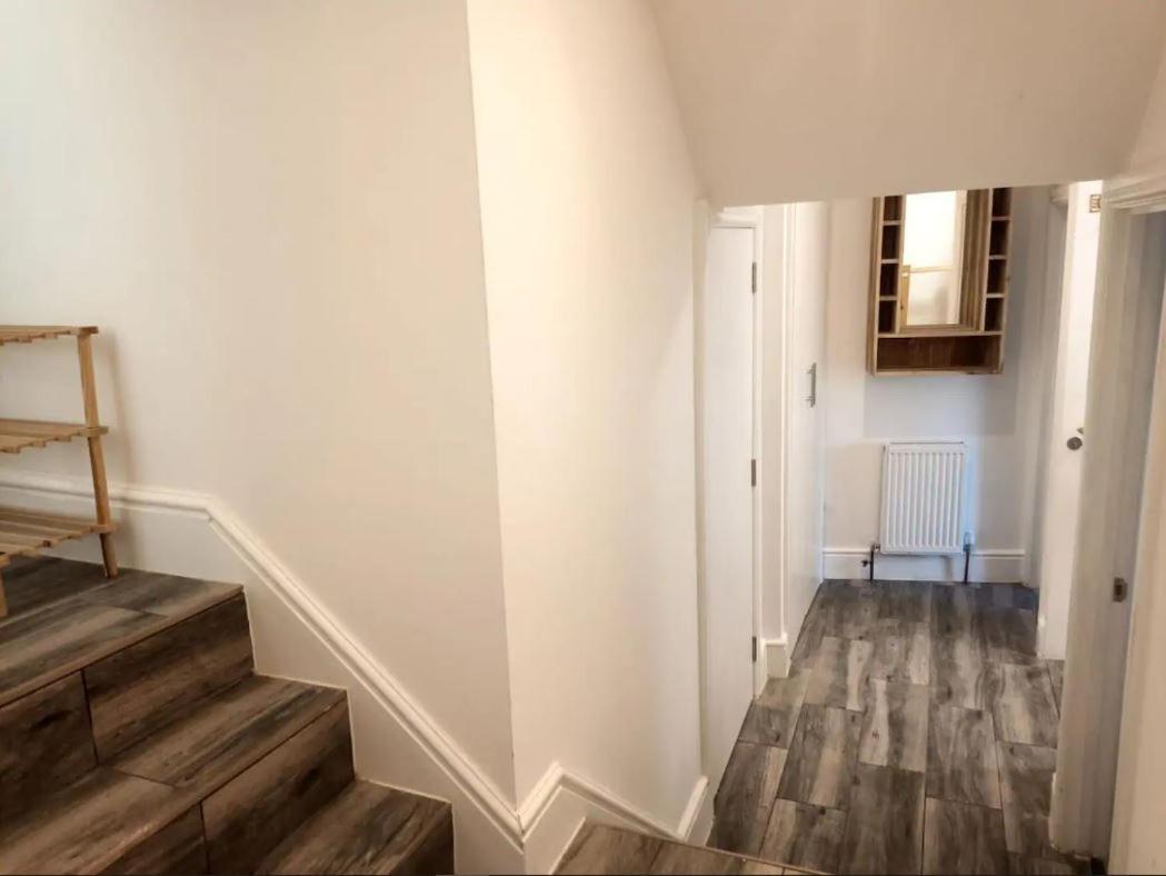 Stylish 2-Bed Flat, Quick Access To London Sights公寓 外观 照片
