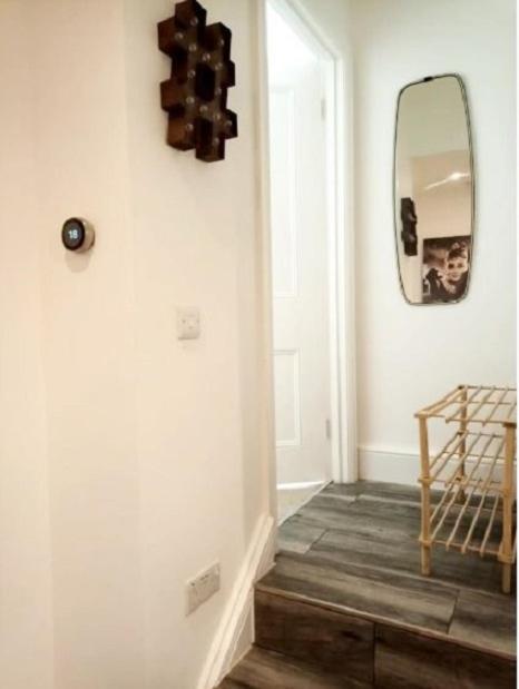 Stylish 2-Bed Flat, Quick Access To London Sights公寓 外观 照片
