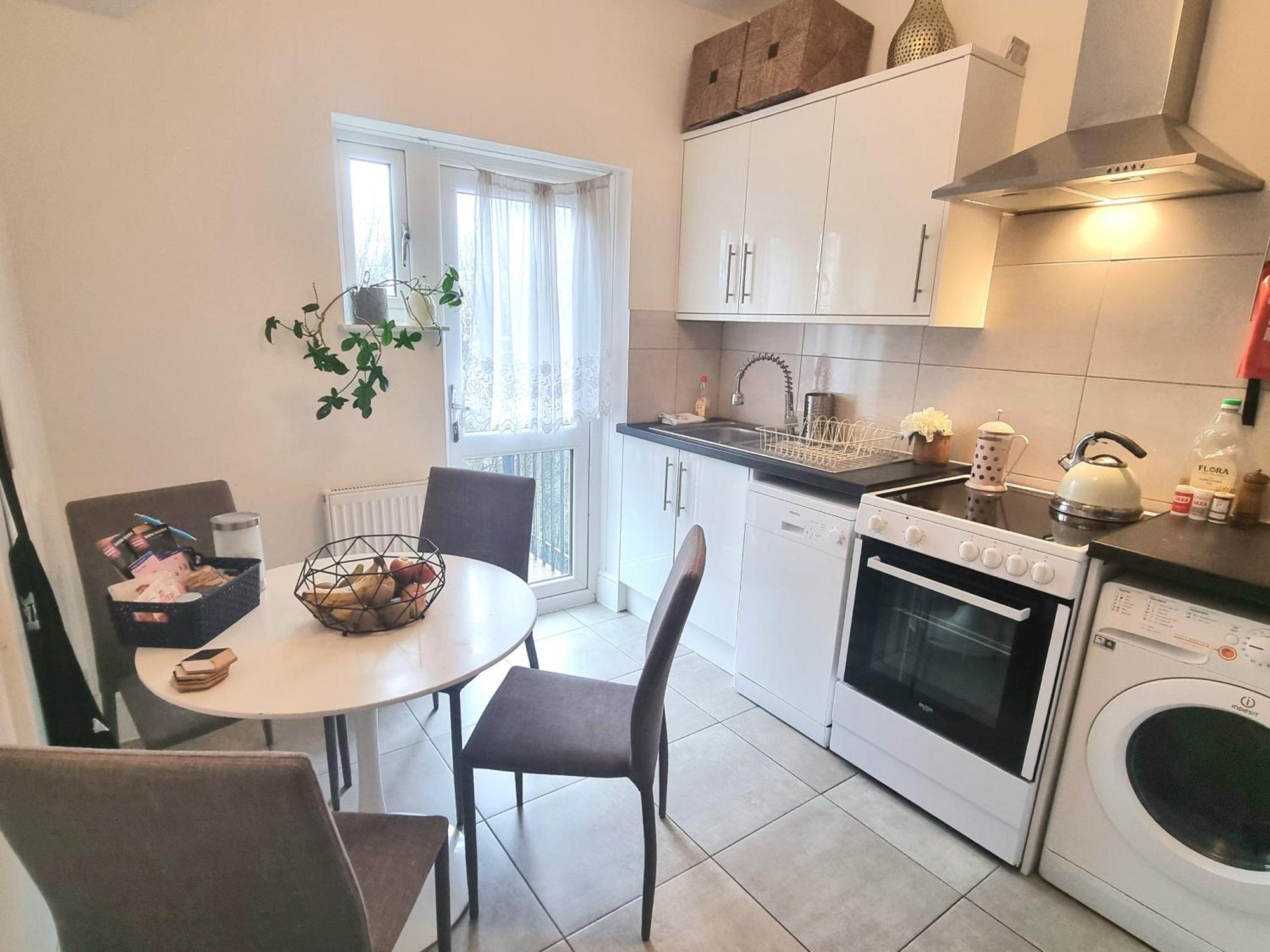 Stylish 2-Bed Flat, Quick Access To London Sights公寓 外观 照片
