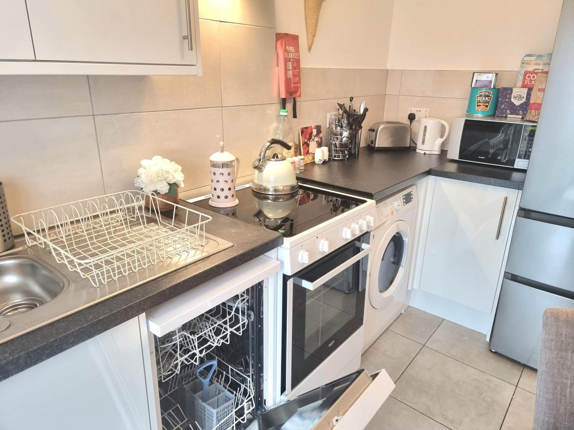 Stylish 2-Bed Flat, Quick Access To London Sights公寓 外观 照片